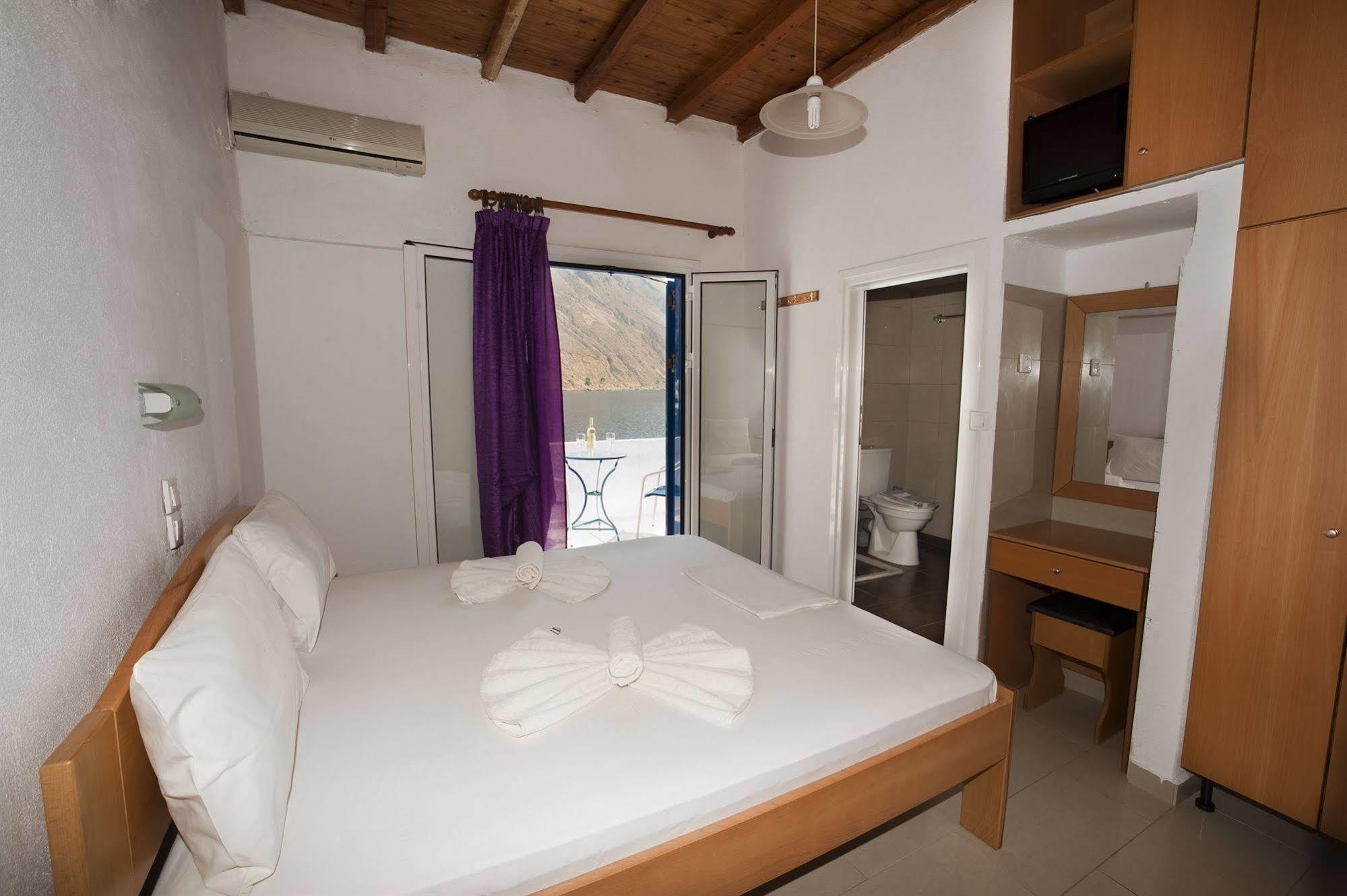 Madares Hotel Lutró Kültér fotó